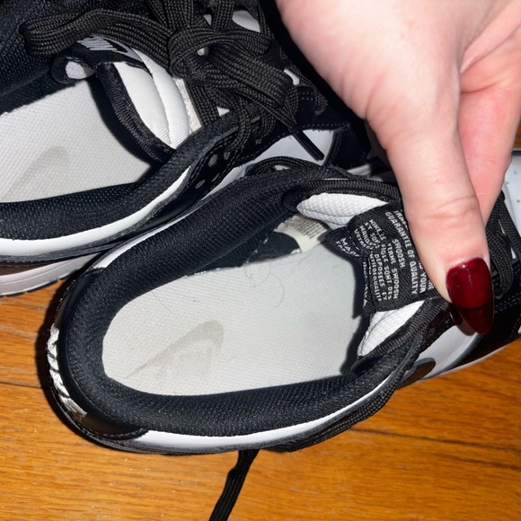 Nike Women's Dunk Low Pandas - Picture 4 of 4